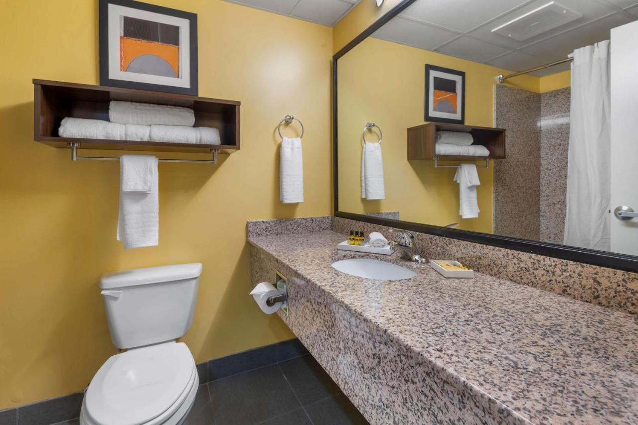 Best Western Plus Suites Greenville Ngoại thất bức ảnh