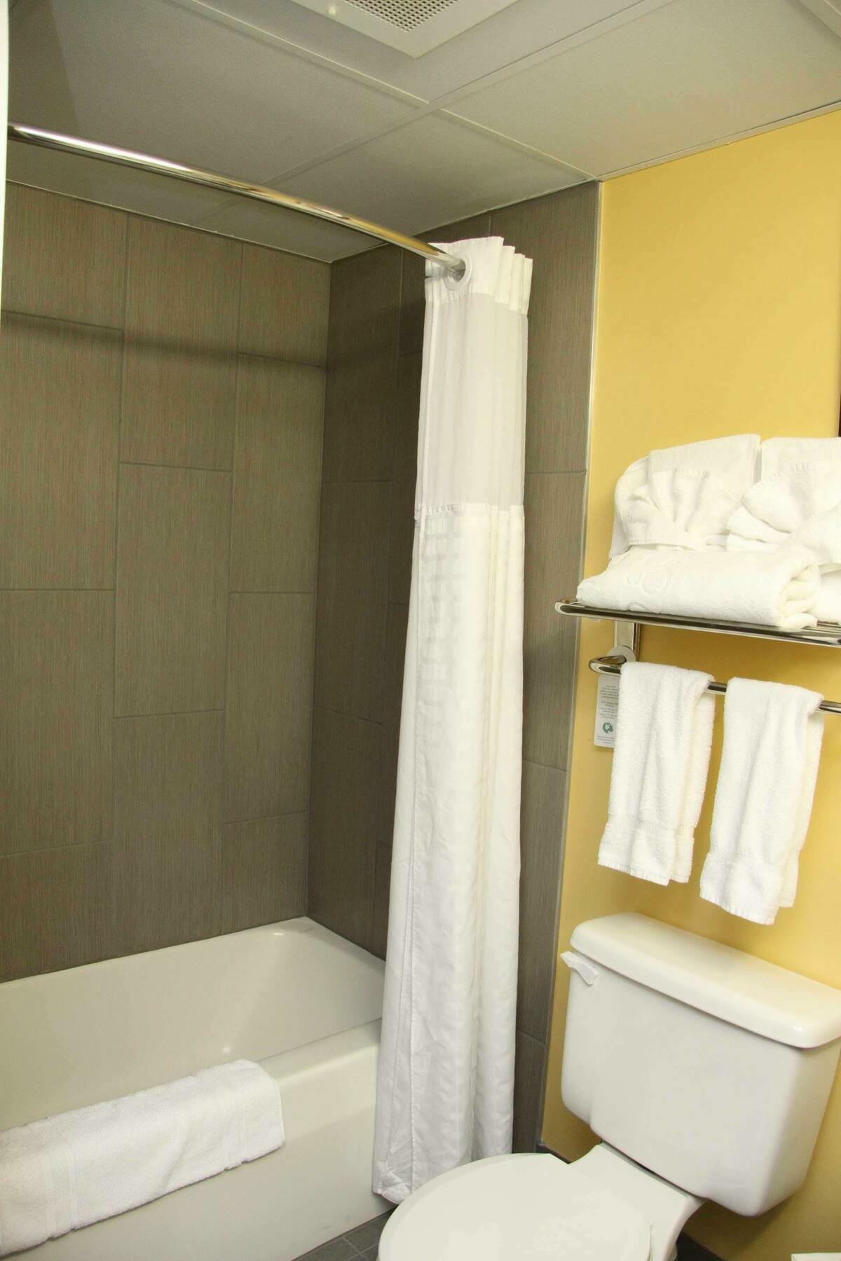 Best Western Plus Suites Greenville Ngoại thất bức ảnh